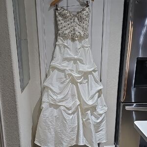 My Fashion  Elegant Cream Strapless Gown Decorated With Beads. Size 4